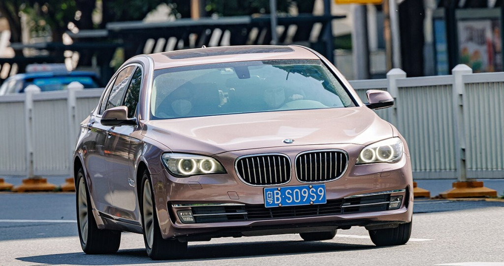 Felgi do BMW Serii 7 F01/F02 – 5x120, ET, rozmiary i dobór felg