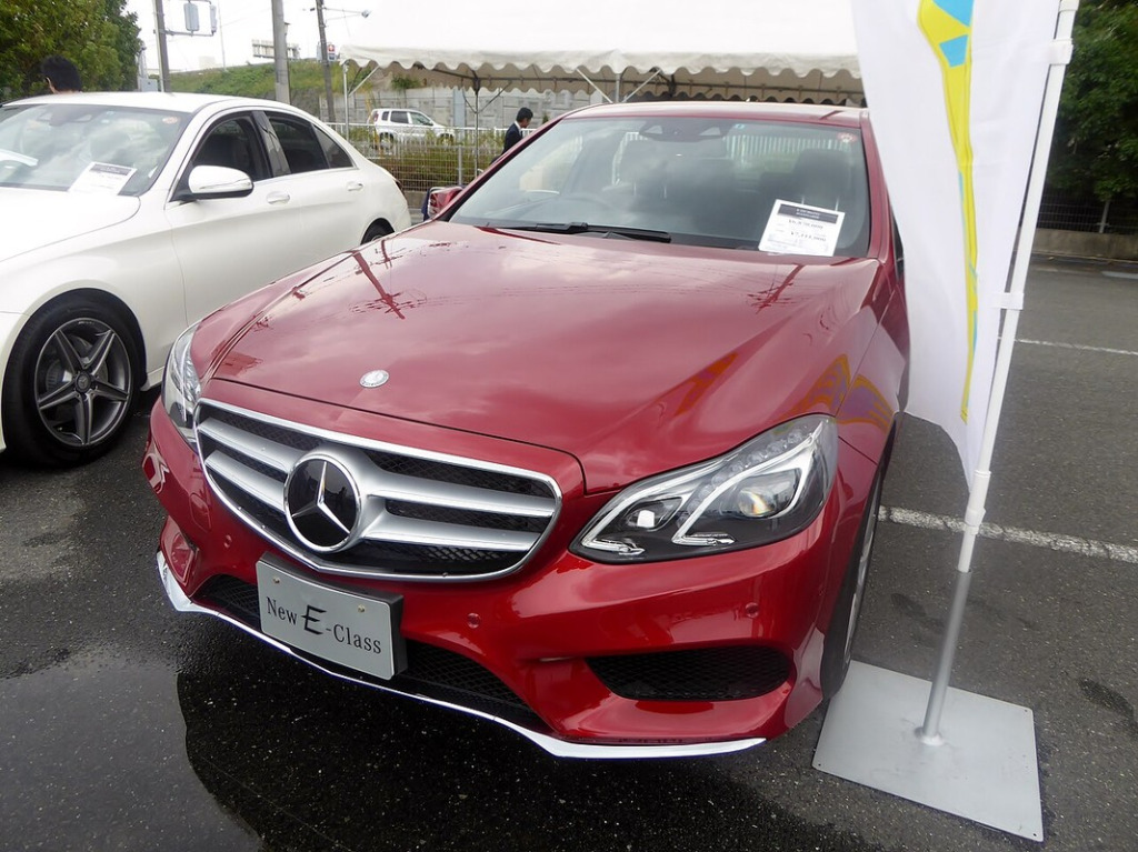 Felgi do Mercedes-Benz Klasy E IV (W212 / S212 Kombi / C207 Coupe) oraz AMG E 63 – rozstaw 5x112, otwór 66,6 mm, ET i dobór felg
