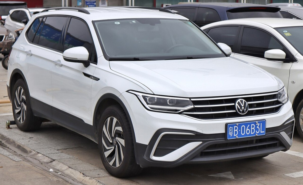 Felgi do pierwszego kompaktowego SUV-a VW Tiguan I (5N) oraz R-Line 4MOTION – rozstaw 5x112, ET i montaż kół