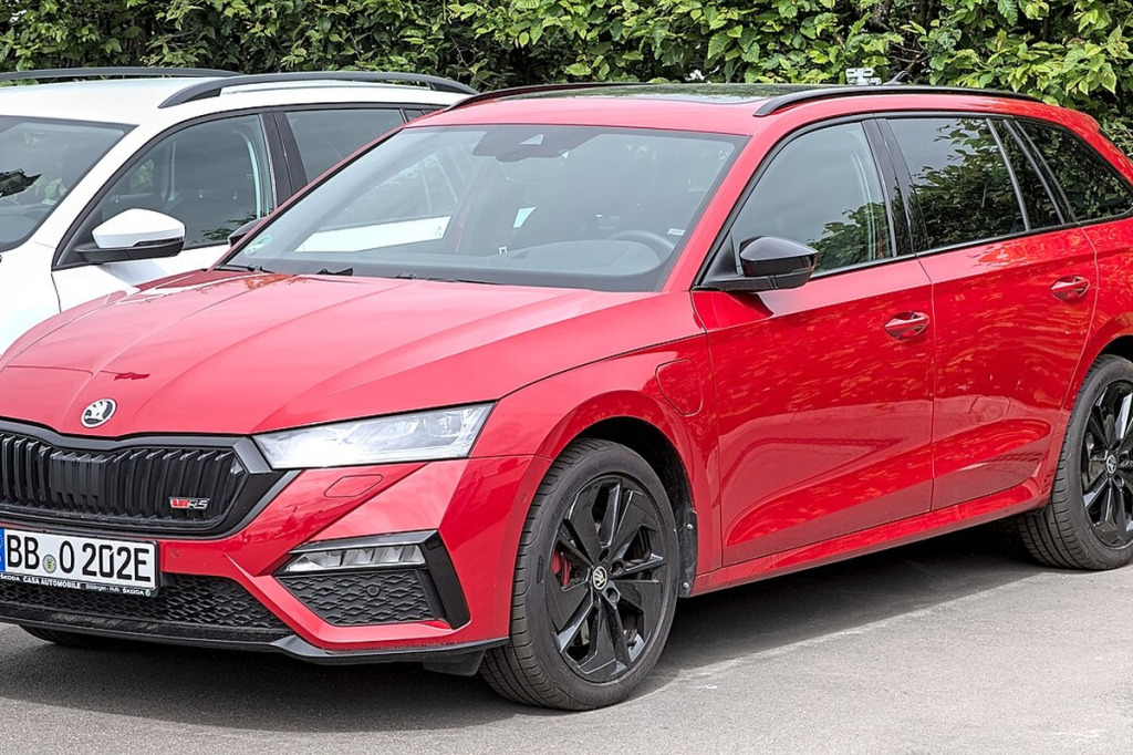 Felgi do sportowej Škoda Octavia IV vRS (2.0 TSI 245 KM, 2.0 TDI 4x4 oraz vRS iV hybryda plug-in) – rozstaw 5x112, tarcze 340 mm i dobór felg