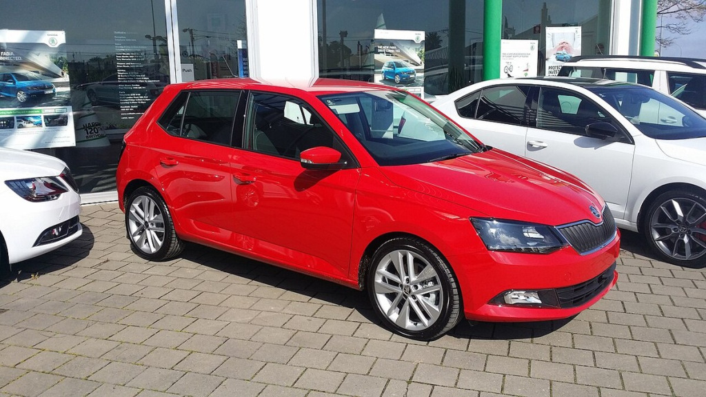 Felgi do Škoda Fabia III (NJ Hatchback / Combi) oraz wersji Monte Carlo – rozstaw 5x100, otwór 57.1 mm, ET i dobór felg 15–17 cali