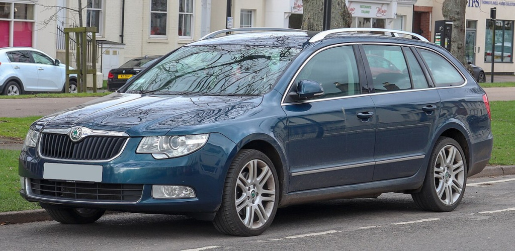 Felgi do reprezentacyjnej Škoda Superb I (3U 2001–2008) 1.9 TDI / 2.8 V6 – rozstaw 5x112, wzdłużna płyta PL45+ i dobór felg