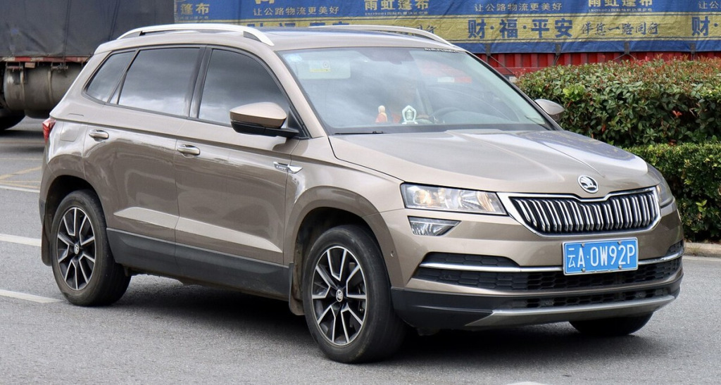 Felgi do kompaktowego SUV-a Škoda Karoq I (NU 2017–2021) oraz Sportline / Scout 4x4 – rozstaw 5x112, ET i montaż kół