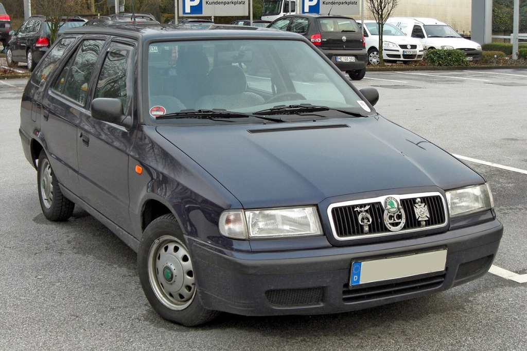Felgi do klasycznej Škoda Felicia (791 / 795 Combi / Fun pickup) – rozstaw 4x100, otwór 57.1 mm, śruby M12x1.5 i dobór felg retro