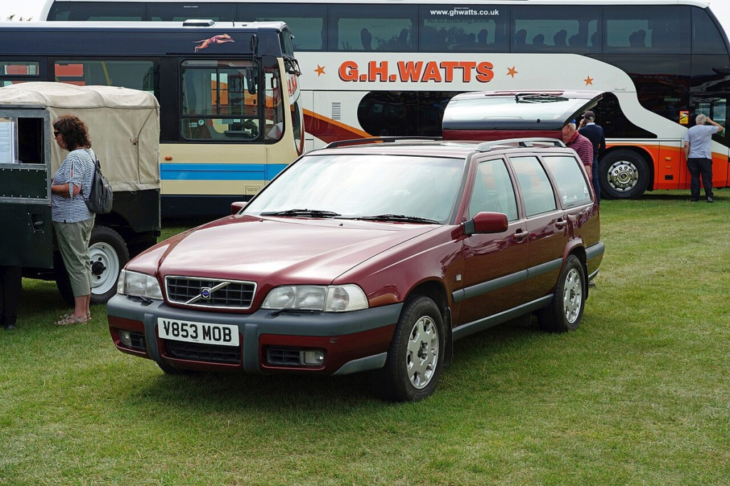 Felgi do Volvo V70 I – rozstaw 5x108, otwór 65.1 mm, śruby M12x1.75, V70 R AWD i ET