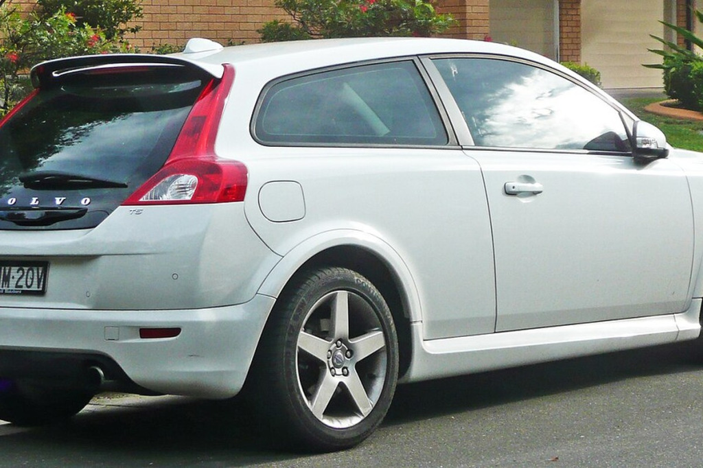 Felgi do Volvo C30 – 3-drzwiowy hatchback, 5x108, nakrętki M12x1.5, T5 R-Design i ET