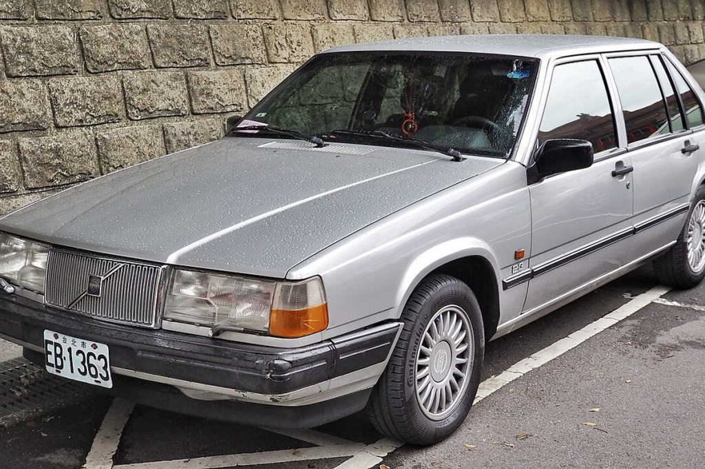 Felgi do Volvo 940 i 960 – napęd RWD, 5x108, ET 25 (sztywna oś) vs ET 43 (Multi-link)