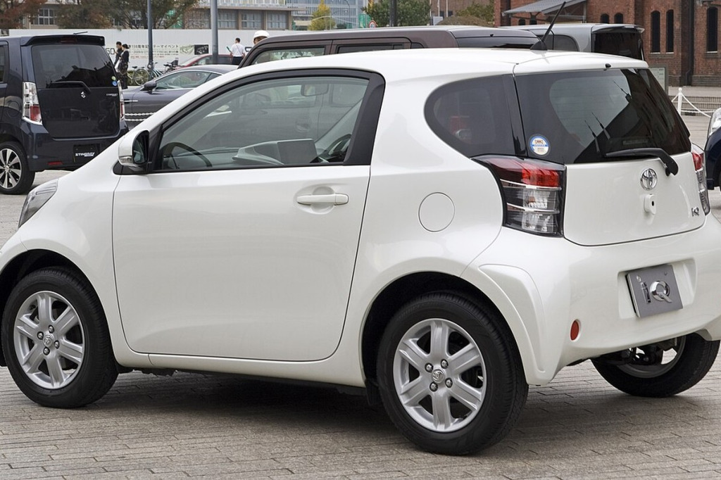 Felgi do Toyota iQ – innowacyjny mikrosamochód miejski, 4x100, otwór 54.1 mm i ET