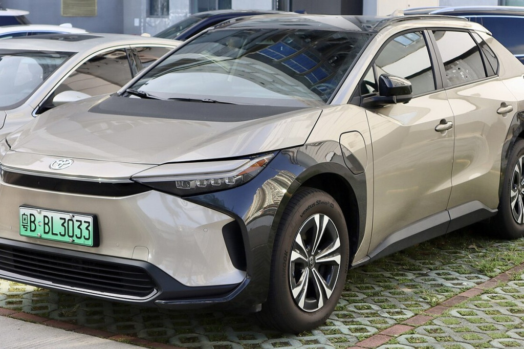 Felgi do Toyota bZ4X – elektryk e-TNGA, rozstaw 5x114.3, nowe śruby M14x1.5 (140 Nm) i ET