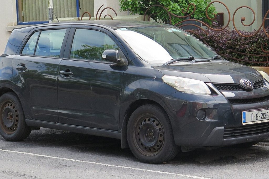 Felgi do Toyota Urban Cruiser – miejski crossover, rozstaw 5x100, otwór 54.1 mm i AWD
