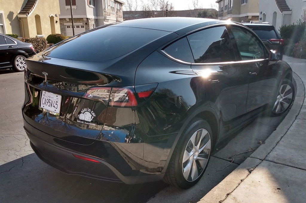 Felgi do Tesla Model Y Performance – fabryczny Staggered 21 cali