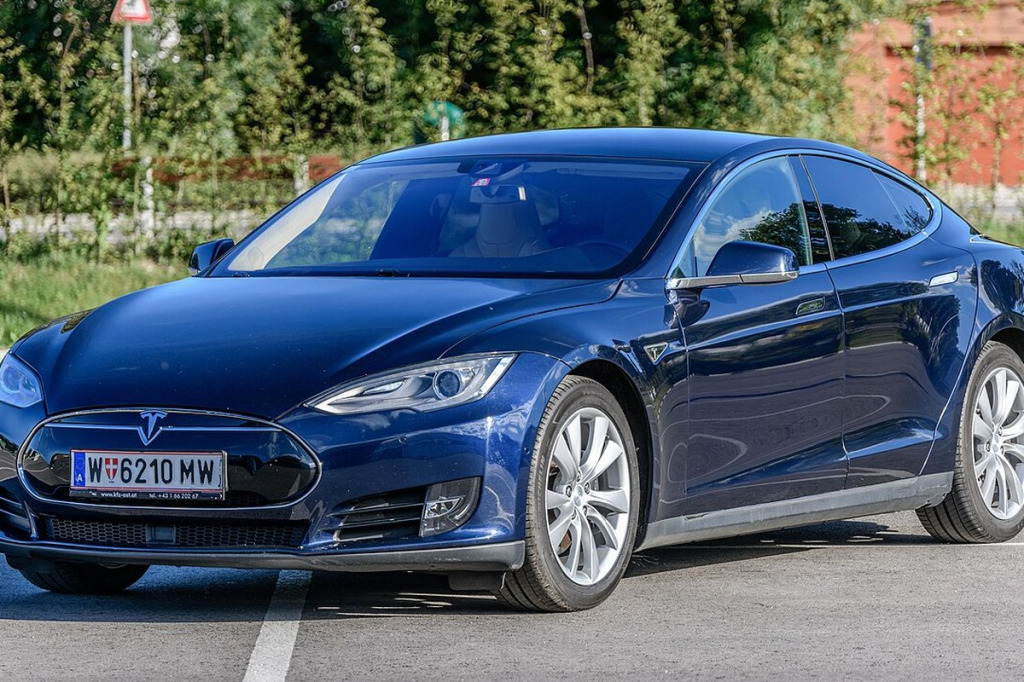 Felgi do Tesla Model S Plaid (1020 KM) – Staggered 19 Tempest i 21