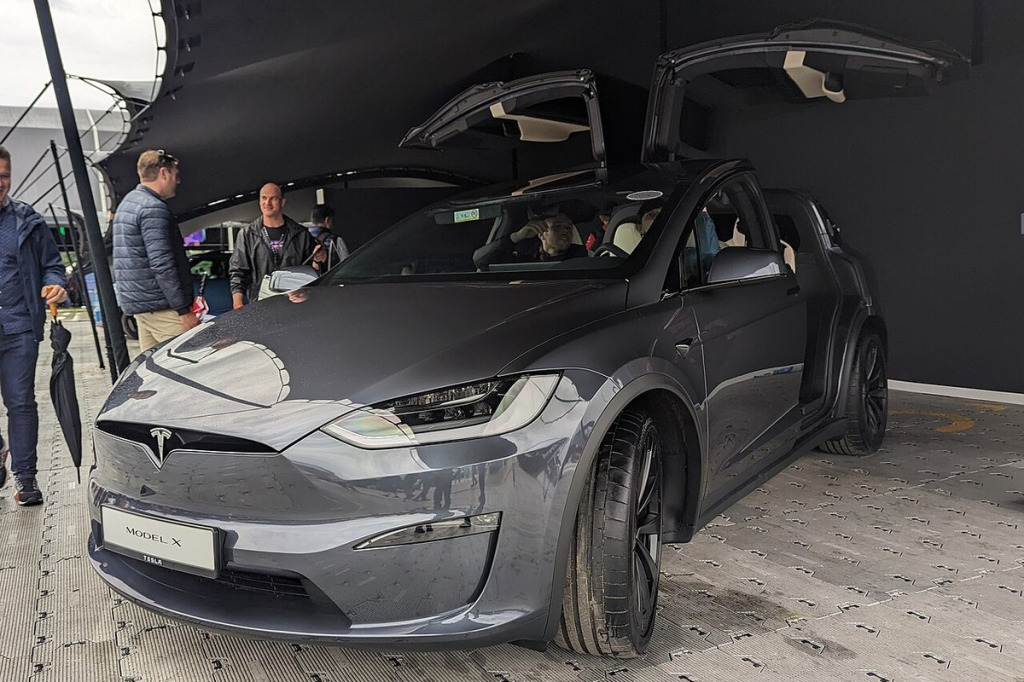 Felgi do Tesla Model X Plaid (1020 KM) – koła Cyberstream 20 i 22 cale