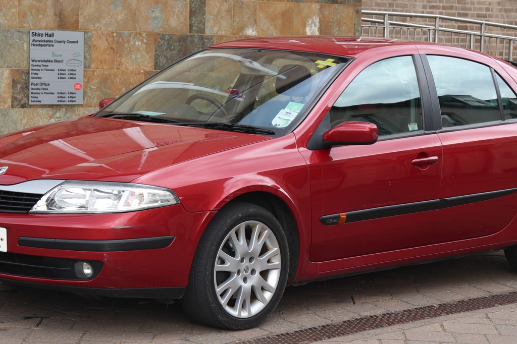 Felgi do Renault Laguna II – francuski standard 5x108 i dobór 16–17"
