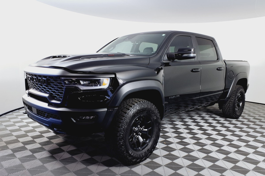 Felgi do RAM 1500 RHO Hurricane 540 KM – setup kół 18" i opony 35"