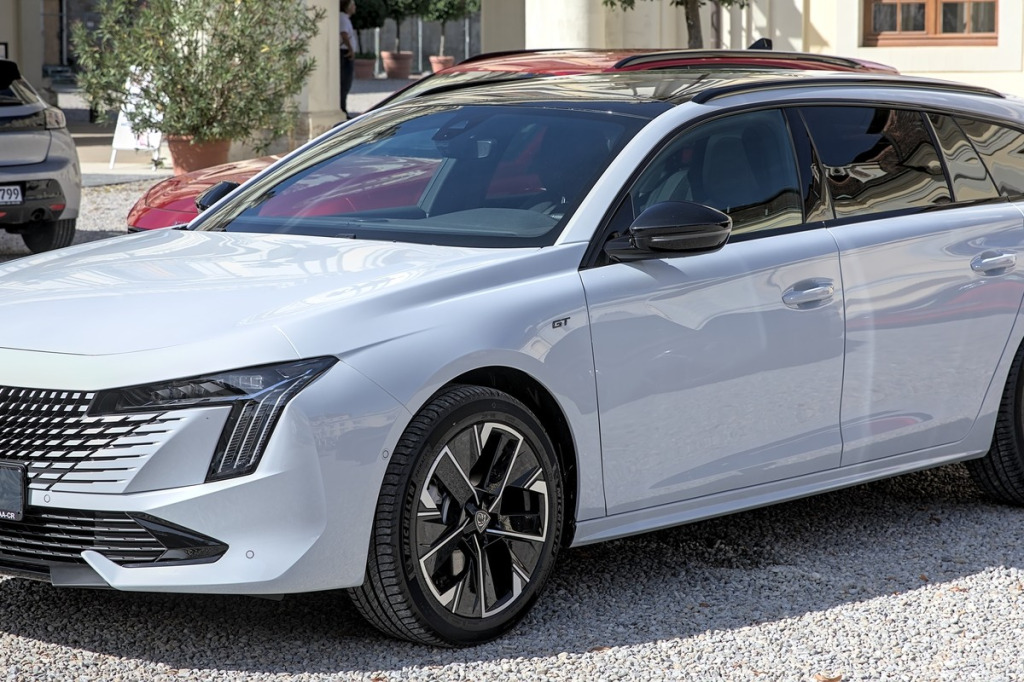 Felgi Peugeot – rozstawy 4x108 i 5x108, otwór 65.1 mm i inżynieryjny dobór kół
