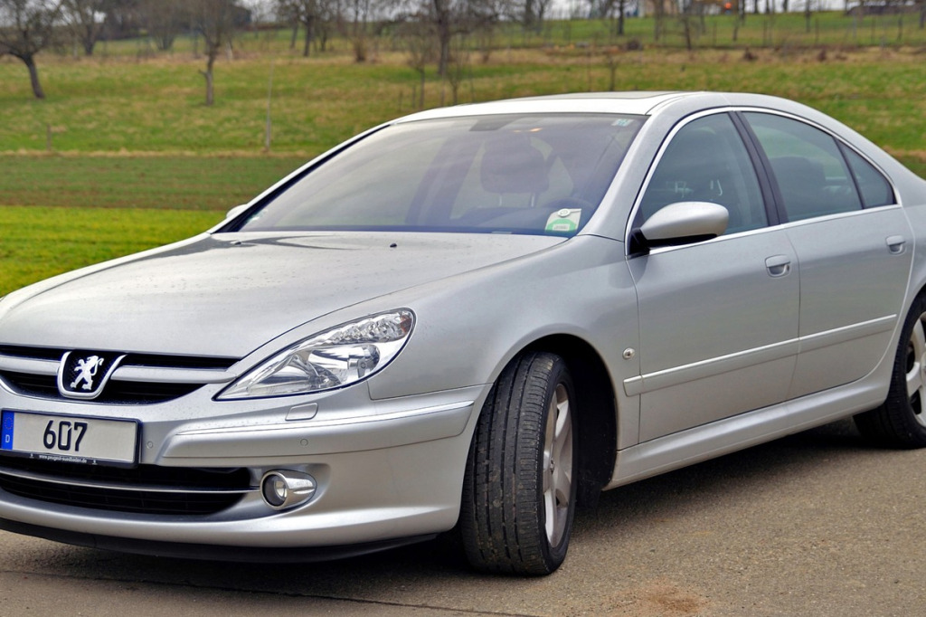 Felgi do Peugeot 607 (2000–2010) – prezydencka limuzyna, zawieszenie AMVAR i rozstaw 5x108