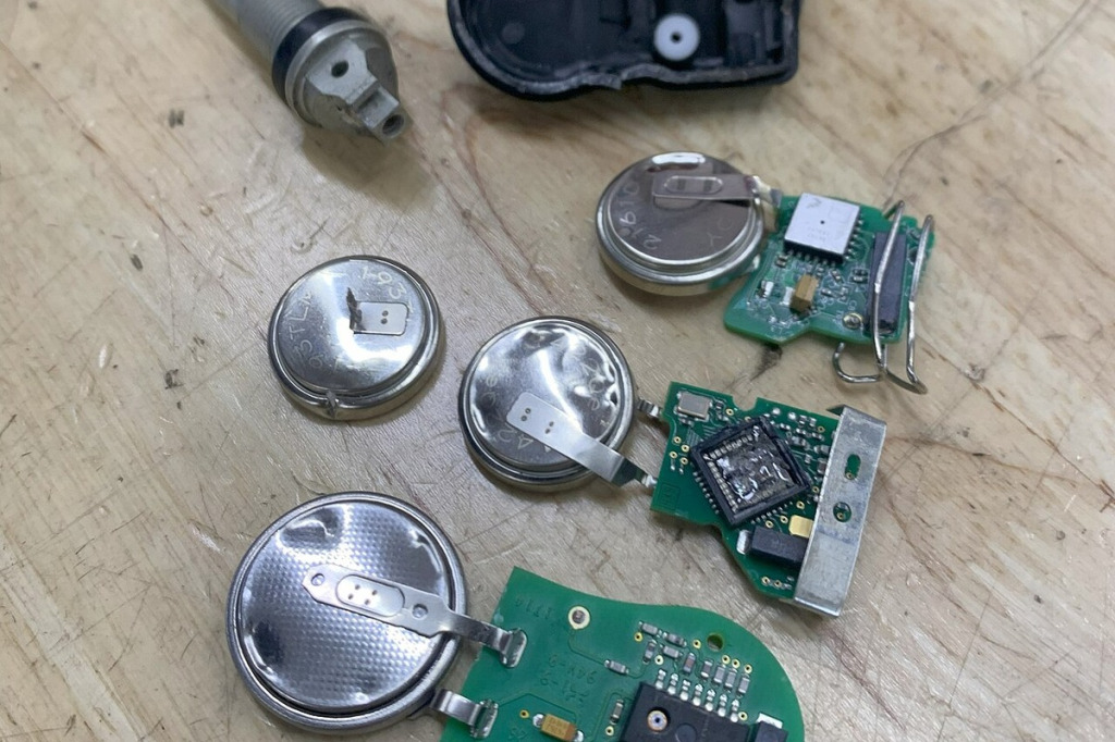 Czujniki ciśnienia TPMS w ORA 07 – protokoły radiowe i konfiguracja komputera