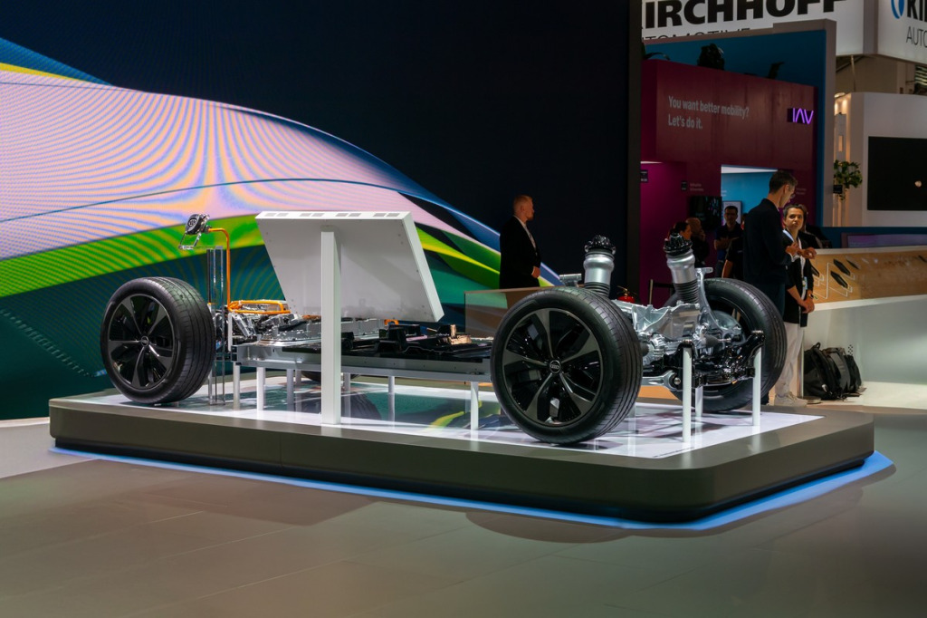 Platforma GWM L.E.M.O.N. E a geometria kół – podwozie EV, sztywność i fitment