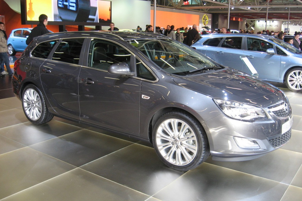 Felgi do Opel Astra J 5x115 – silniki 1.6T, 2.0 CDTI oraz zawieszenie HiPerStrut