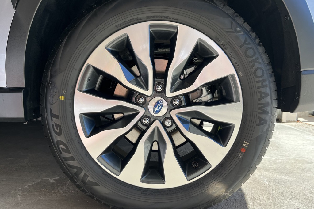 Felgi 18 i 19 cali do aut Mitsubishi – nowoczesny styl SUV, Outlander PHEV i S-AWC