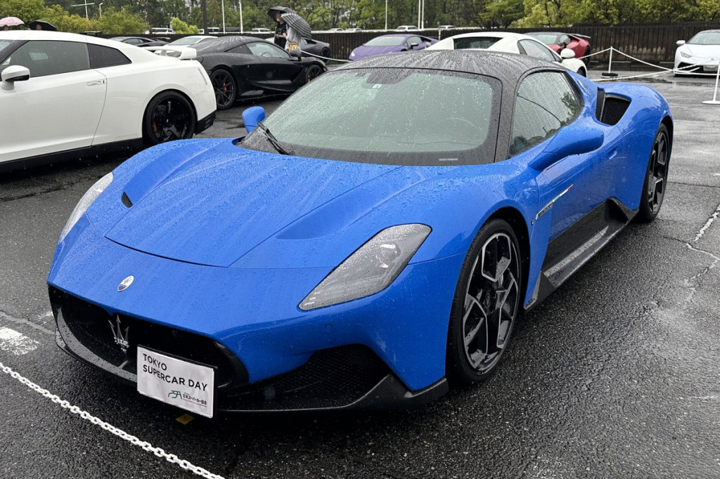 Felgi do Maserati MC20 (630 KM Nettuno) – karbonowy monokok, ceramiczne tarcze CCM 390 mm i kute koła 20"