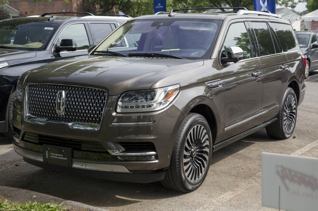 Felgi do Lincoln Navigator IV & V (od 2018) – rozstaw 6x135, piasta 87.1 mm i koła 22–24"