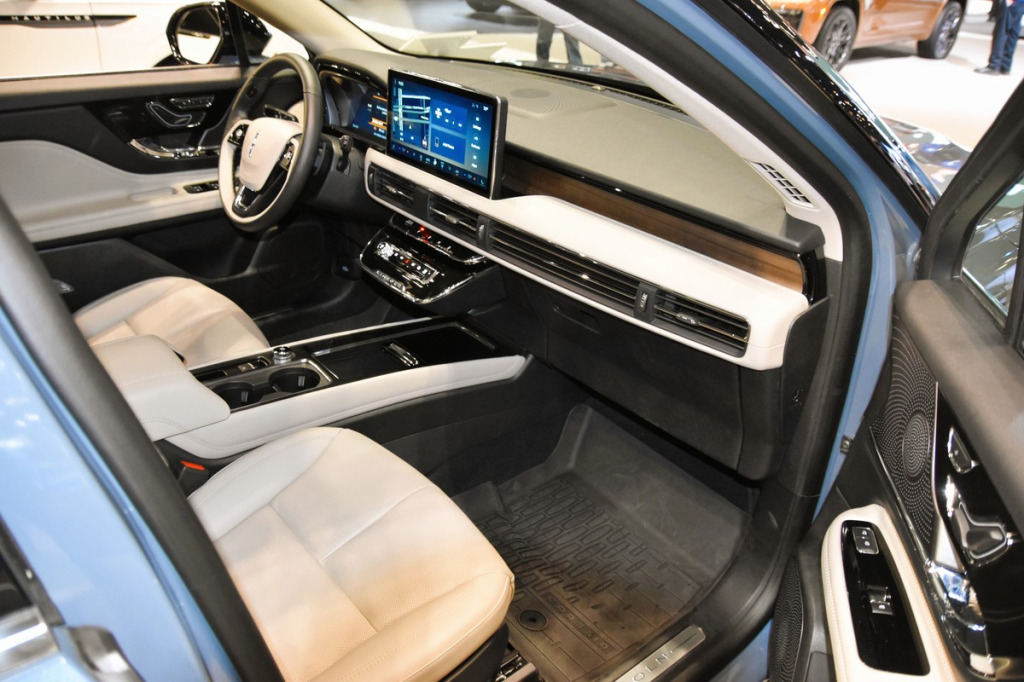 Felgi do Lincoln Corsair Grand Touring PHEV – hybryda plug-in, aerodynamika i nośność