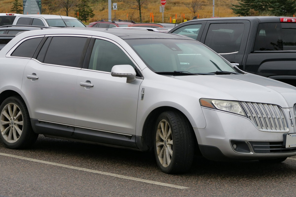 Felgi do Lincoln MKT (2010–2019) – 3-rzędowy crossover, rozstaw 5x114.3 CB 63.4 mm i śruby M14