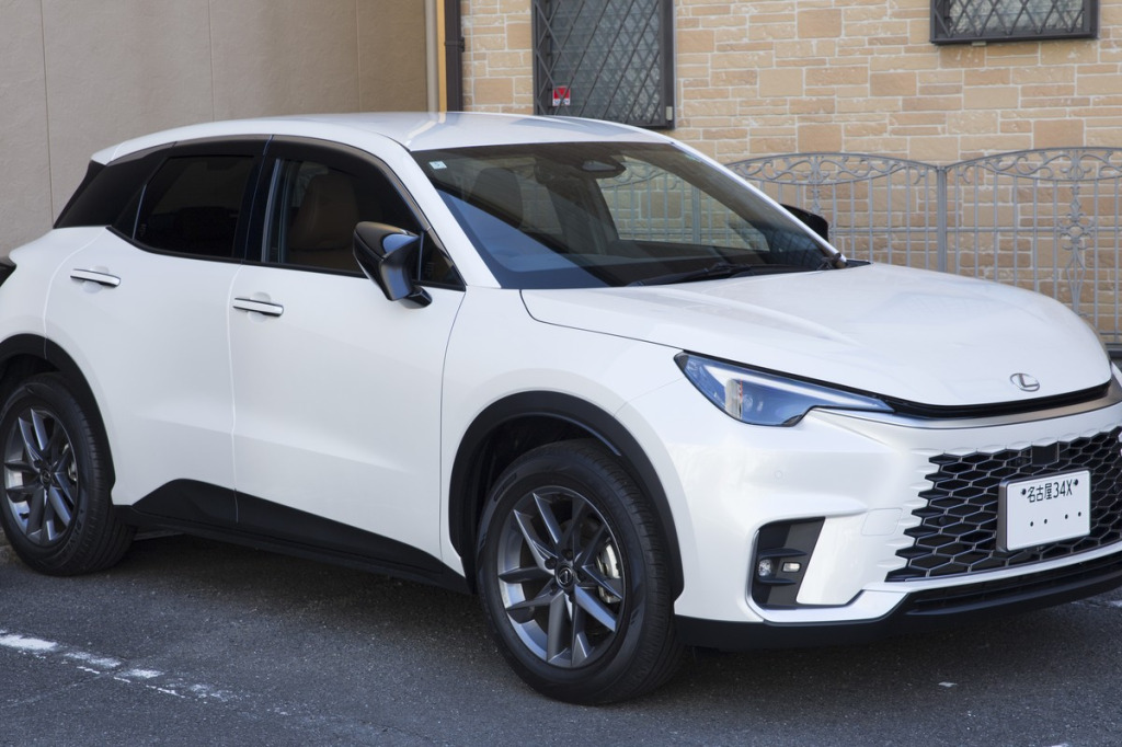 Felgi do Lexus LBX (od 2023) – rozstaw 5x100, otwór 54.1 mm i miejski crossover