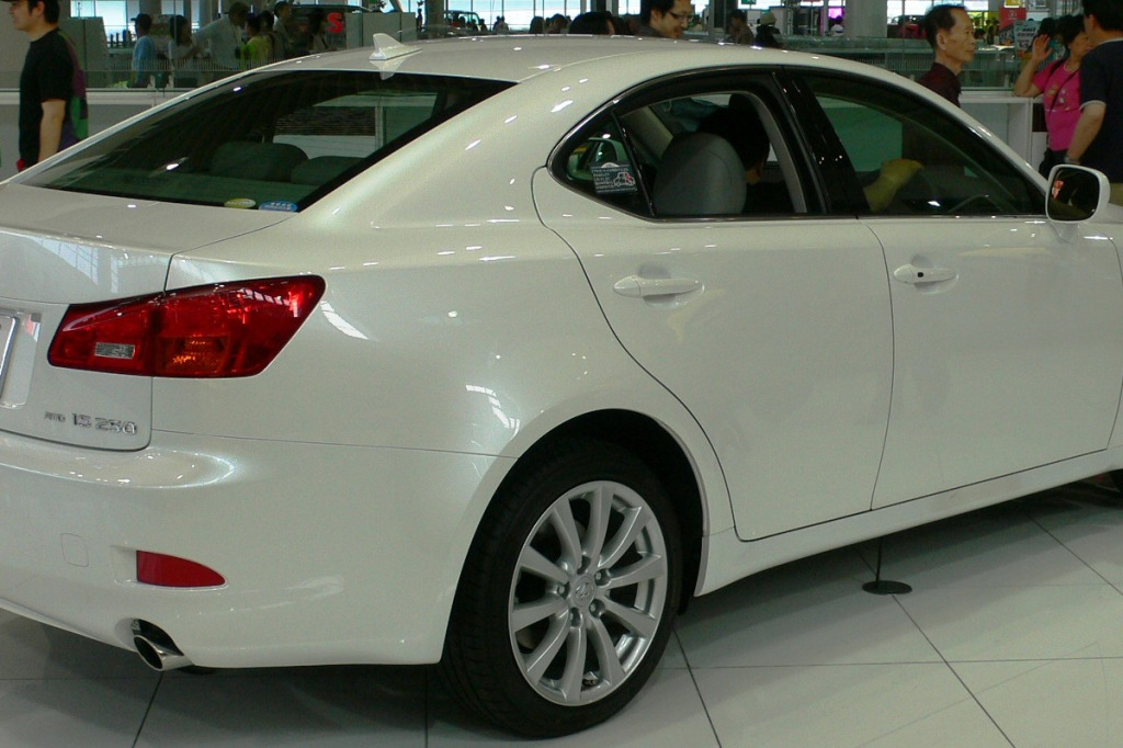 Felgi do Lexus IS II (2005–2013) – zaciski 4-tłokowe, IS 250, IS 220d i koła 17–18"