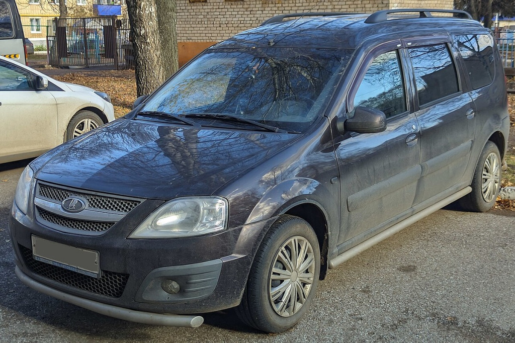 Felgi do Lada Largus Cross – 7-miejscowe kombi, rozstaw 4x100 i koła 16 cali