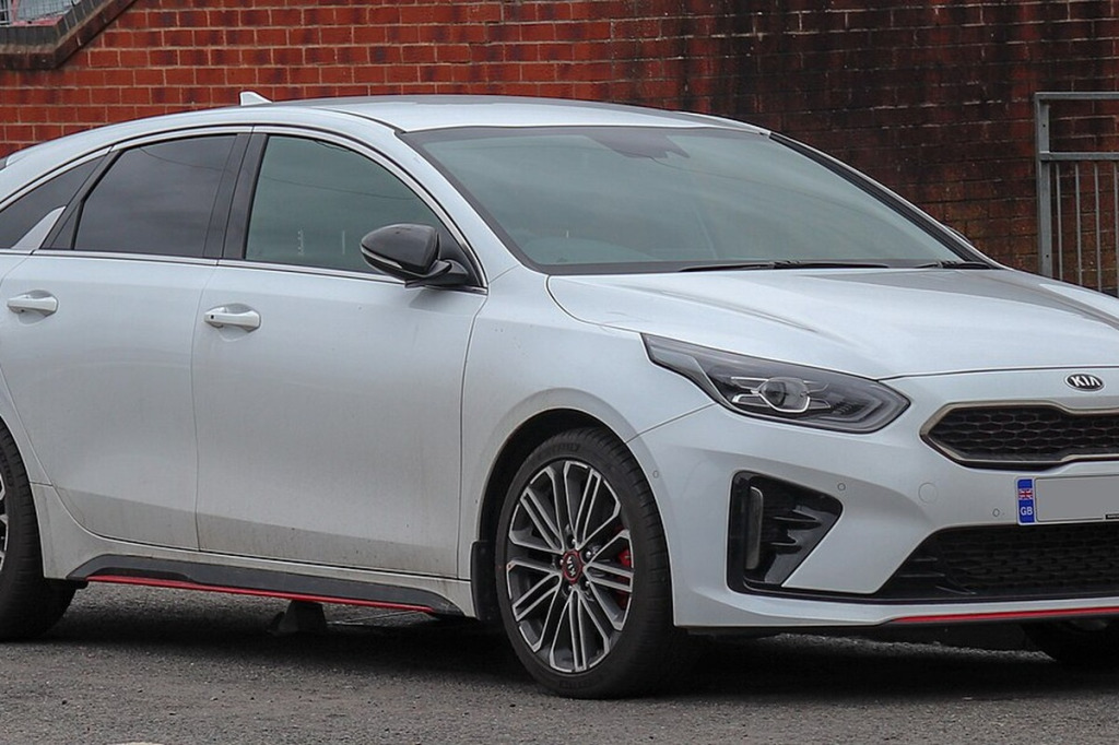 Felgi do KIA ProCeed GT (od 2018) – 204 KM, dedykowane koła 18" z czerwonymi akcentami