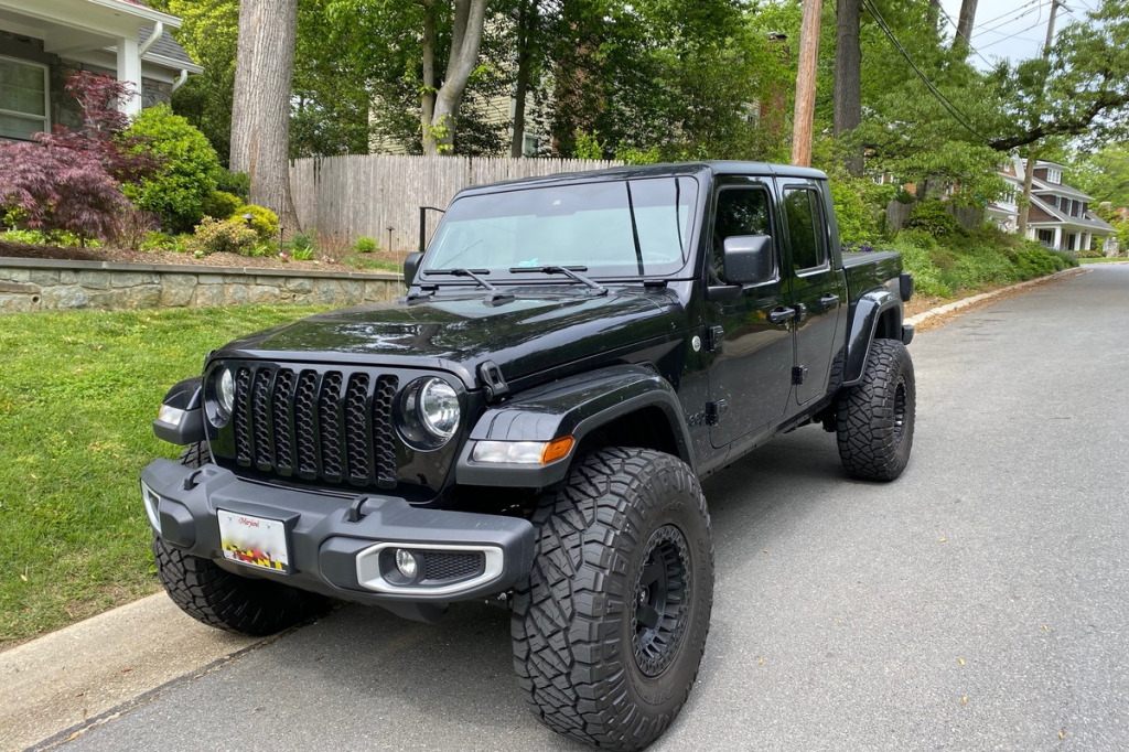 Felgi do Jeep Gladiator JT (od 2019) – pickup 4x4, uciąg 3.5t, nośność 950 kg, rozstaw 5x127 CB 71.5 mm