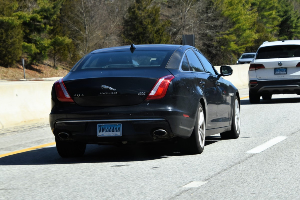 Felgi do Jaguar XJ X351 (2009–2019) – flagowa aluminiowa limuzyna, koła 18–21", rozstaw 5x108 CB 63.4 mm