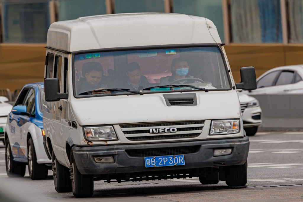 Felgi do Iveco Daily I i II (1978–1999) – klasyczny dostawczak na ramie podłużnicowej, rozstawy 6x125 i 6x170
