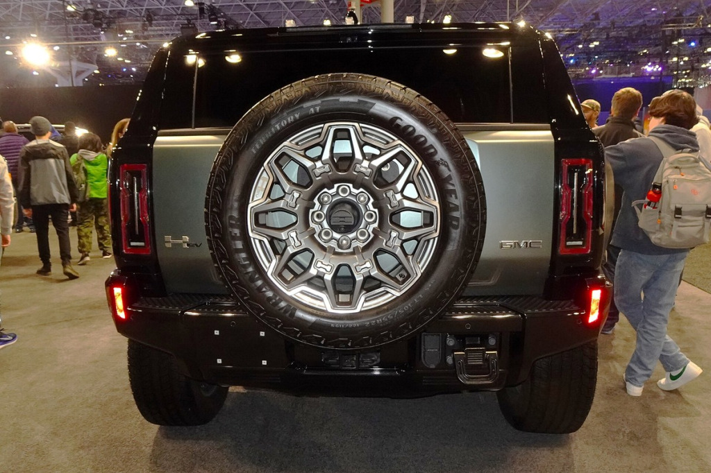Felgi do GMC Hummer EV Extreme Off-Road – koła 18 cali z oponami 35' Territory