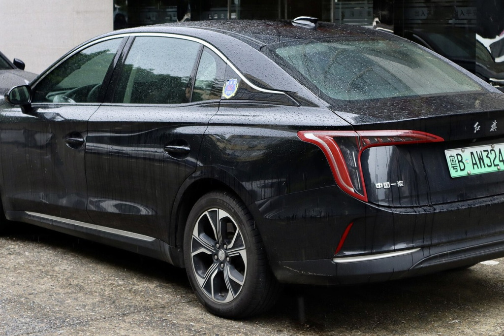 Czujniki ciśnienia TPMS 433 MHz w Hongqi – autoadaptacja i parowanie sensorów