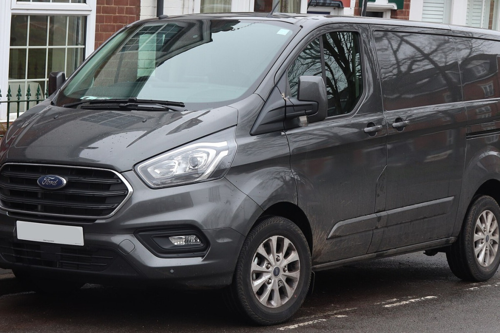 Felgi do Ford Transit Custom i Tourneo – rozstaw 5x160, otwór CB 65.1 mm, nośność vana