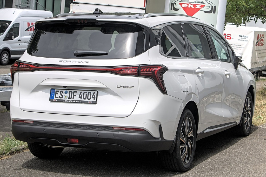 Felgi do Forthing V9 PHEV VIP Lounge – limuzyna w nadwoziu vana, kute felgi 19'