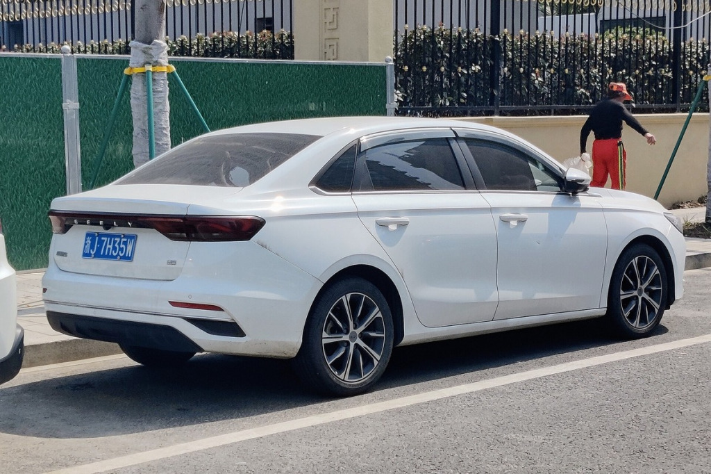 Czujniki TPMS w Geely: system radiowy 433 MHz, autolearn i parowanie sensorów