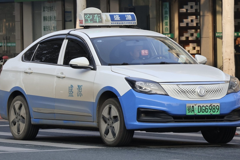 Felgi do Dongfeng Fengshen E70 – elektryczny sedan flotowy, rozstaw 5x114.3, koła 16'–17'
