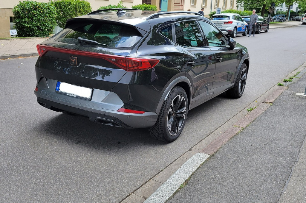 Miedziane akcenty Copper w felgach Cupra: technologia toczenia CNC i lakier Copper Tint