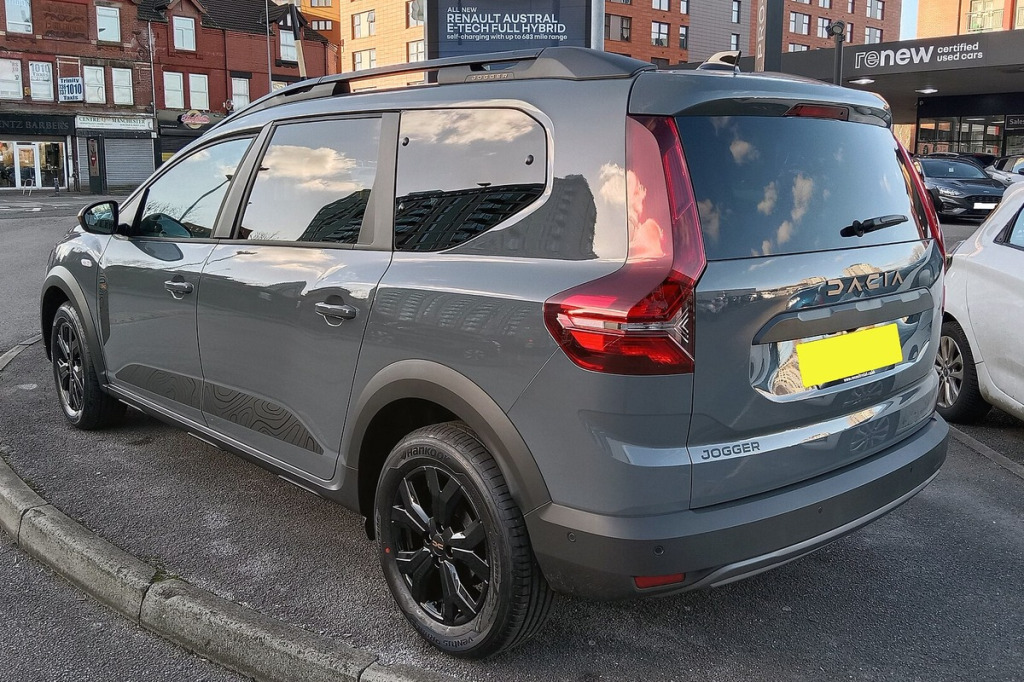 Momenty dokręcania kół Dacia: standard 105–110 Nm dla śrub M12x1.5 i ochrona piast