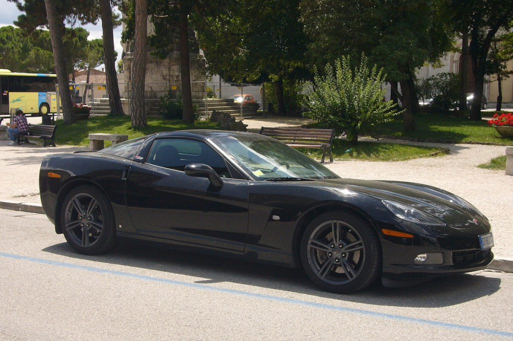 Felgi do Corvette C6 Z06 i ZR1: ceramiczne tarcze, szerokie koła 18x9.5J i 19x12J