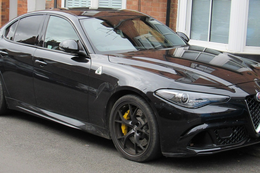 Felgi do Alfa Romeo Giulia Quadrifoglio: hamulce Brembo 360/390 mm, staggered 19 cali, X-Factor