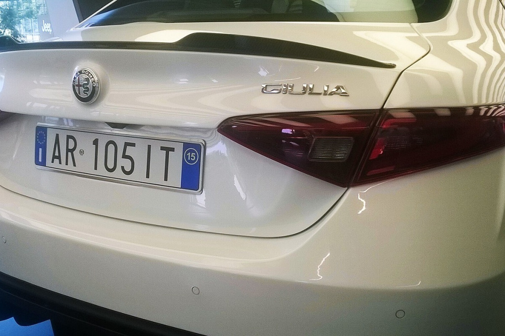 Układ dwuszerokościowy Staggered a napęd Q4 w Alfa Romeo: ochrona skrzynki rozdzielczej ATC