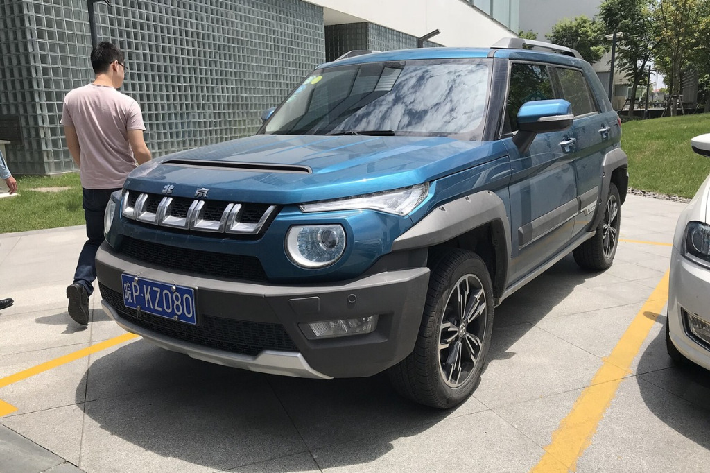 Koła i opony All-Terrain (A/T) do BAIC BJ40 i BJ60: felgi wzmocnione, indeksy nośności i beadlock