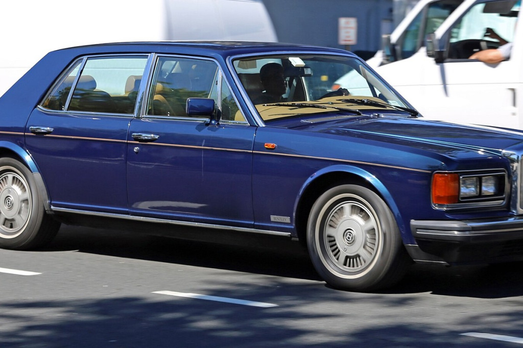 Felgi Bentley Mulsanne (2010–2020): silnik 6.75 V8, rozstaw 5x130, CB 71.6 mm, masa 2.7 tony