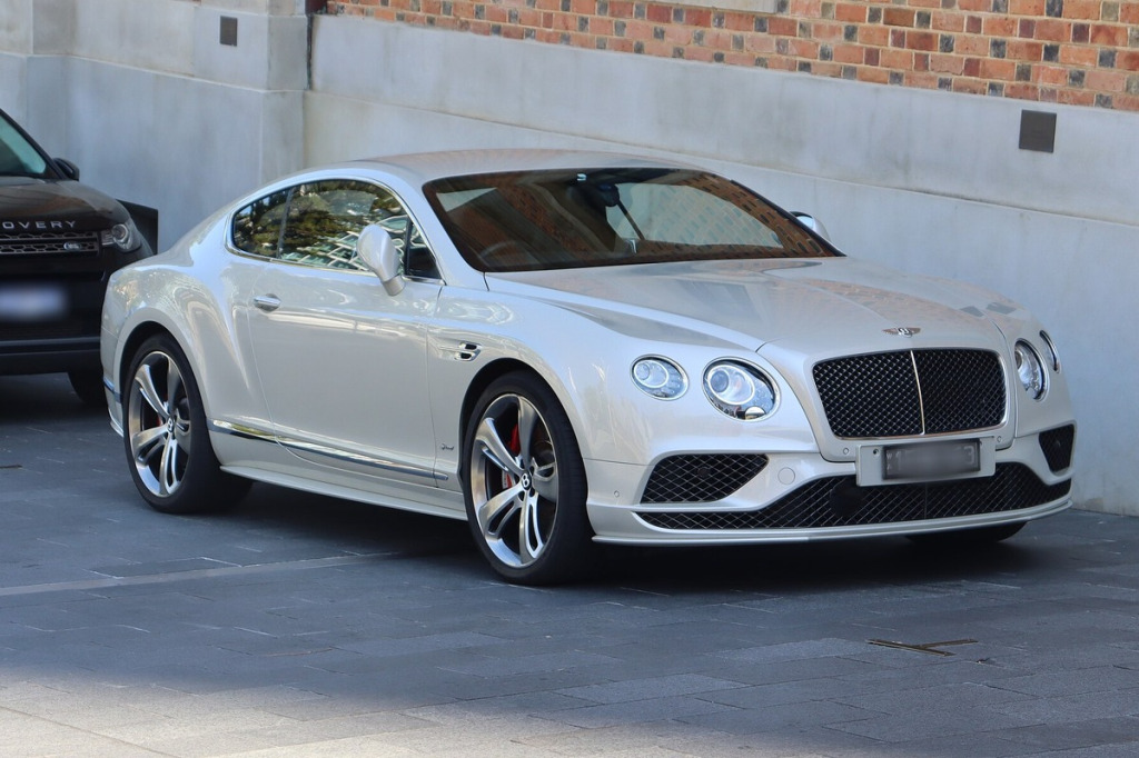 Felgi Bentley Mulliner Batur i Bacalar: limitowane kute koła 22 cale, rzeźbiarskie frezowanie CNC